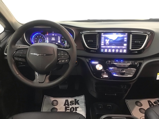 New 2020 Chrysler Pacifica Touring L Plus